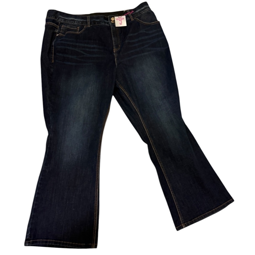Lane Bryant Tight Tummy Technology Womens 18
Bootcut Dark Wash Stre